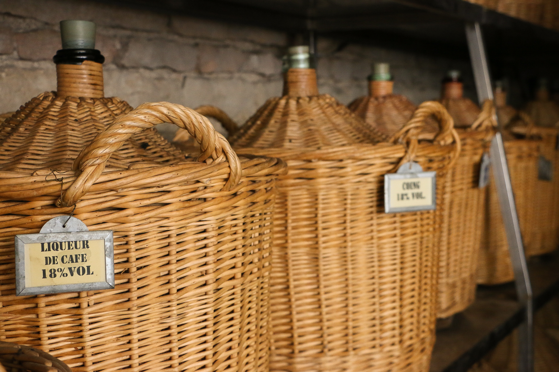 briottet-bonbonne-dame-jeanne-liqueur-creditphotocotedorpix