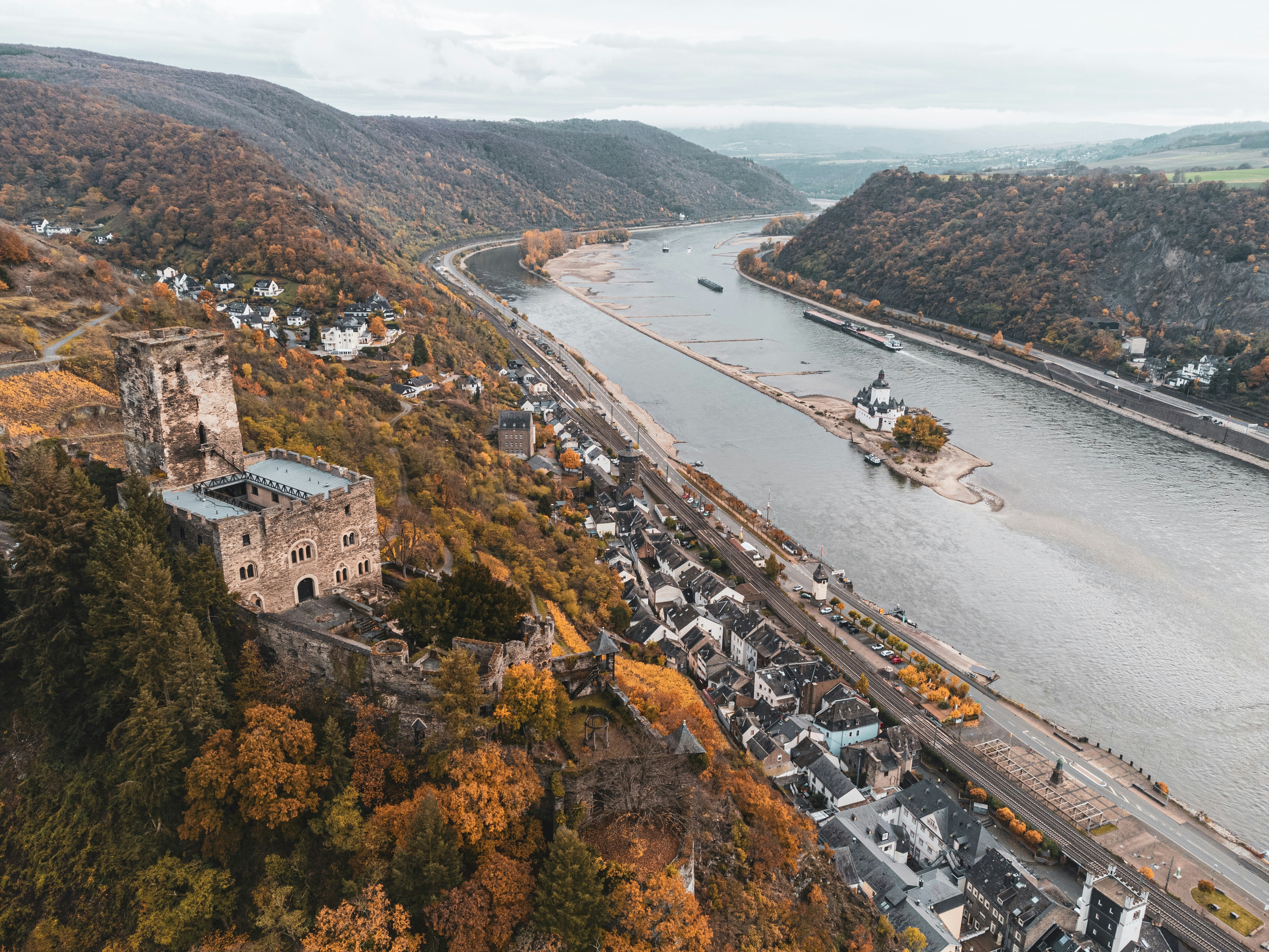rhein im herbst