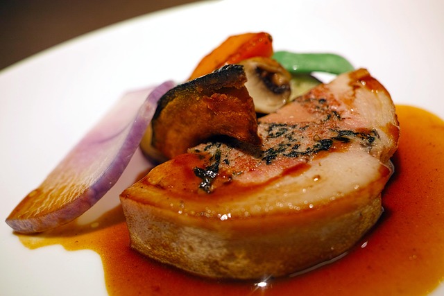 Foje Gras angerichtet auf einem Teller
